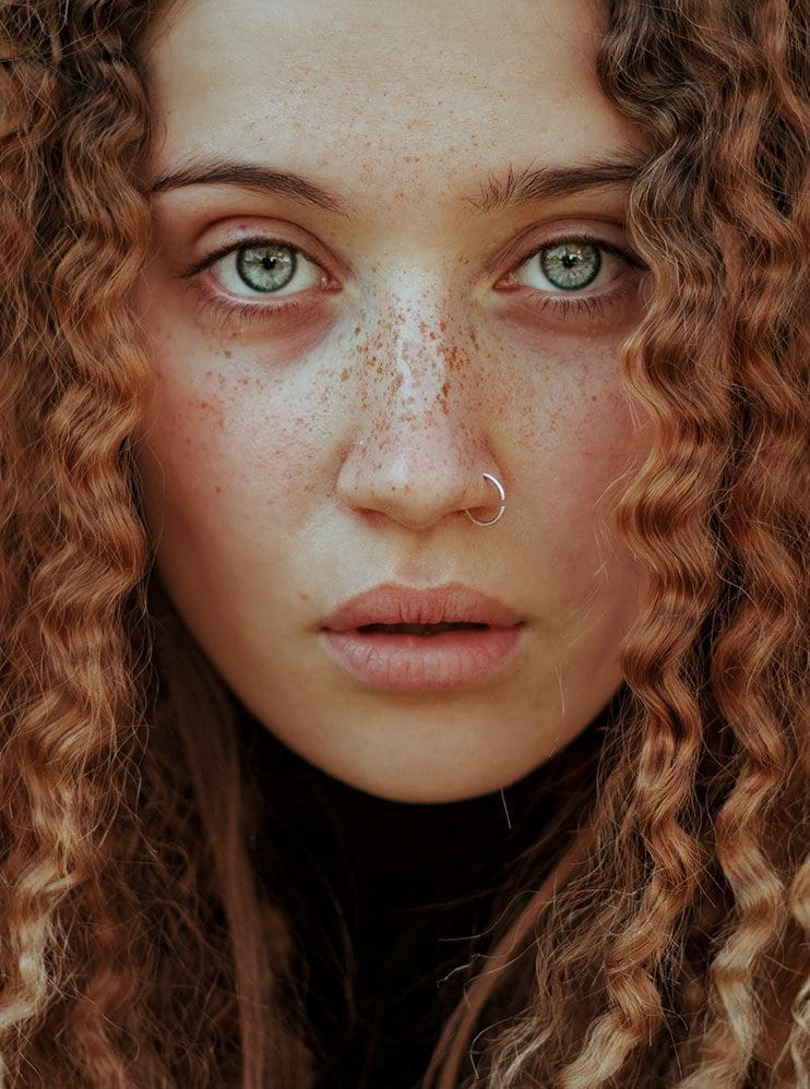 Skinperfection- beauty- rare- natural- freckles- piercing- skin- care- ginger- Model